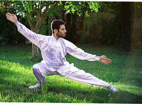 20250721-103851-2dc74705-sitting-down-tai-chi-tye8pk82