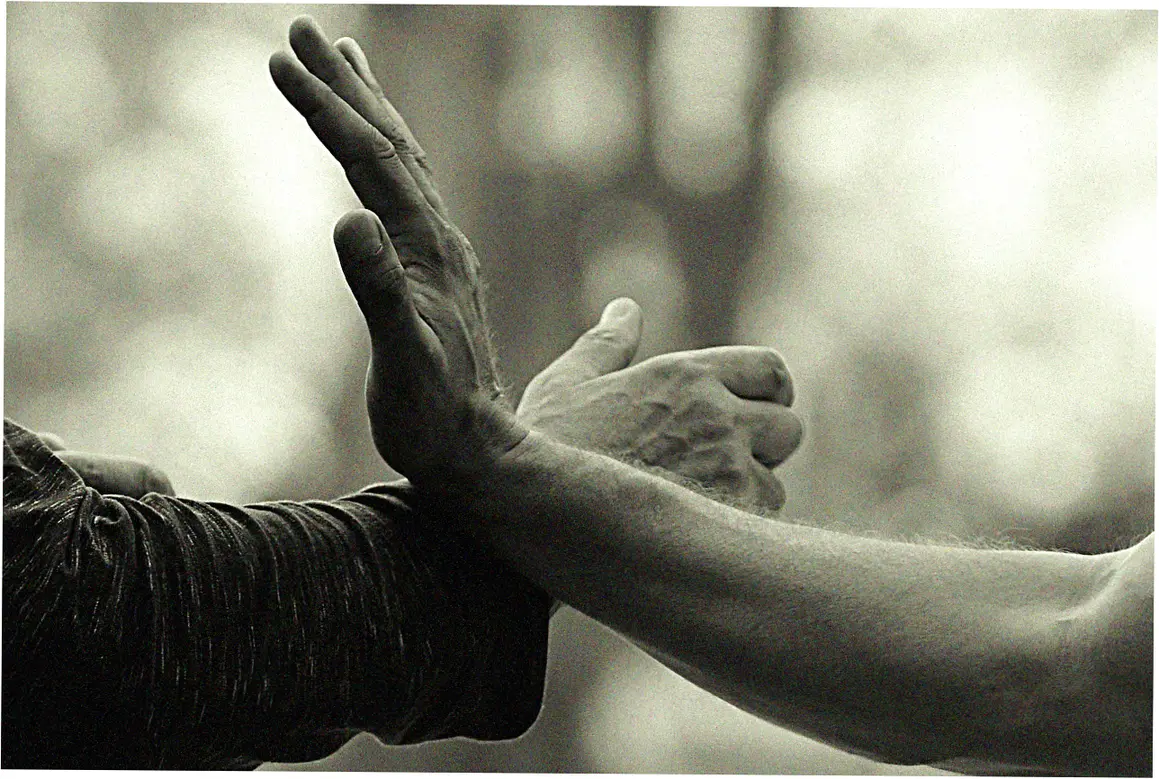 How senior center Tai Chi prevents falls effectively